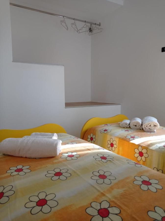 Casa Vacanze Borgo Gulini Da Anna Petralia Soprana Exterior photo